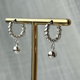 Brinco Argola Torcida