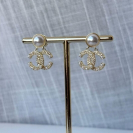 Brinco Chanel Pérola