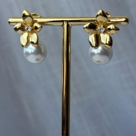 Brinco Flor Pérola