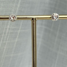 Brinco Ponto de Luz 4mm