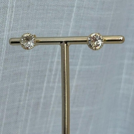 Brinco Ponto de Luz Cravação Inglesa 6mm