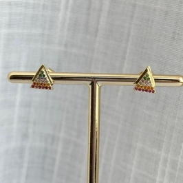 Brinco Triângulo Microcavejado