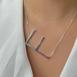 Colar Letra Grande F