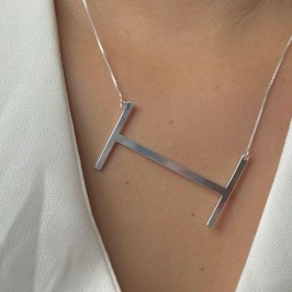 Colar Letra Grande I