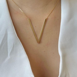 Colar Letra Grande V