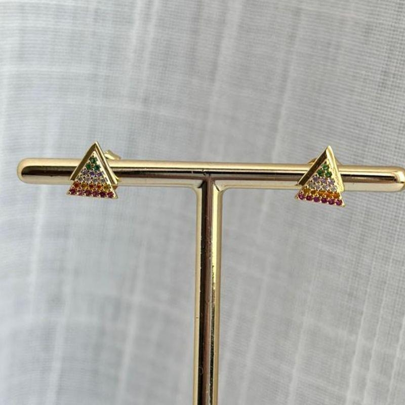 Brinco Triângulo Microcavejado