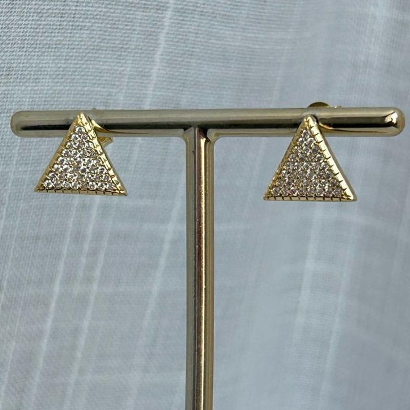 Brinco Triângulo Micrôcravejado G