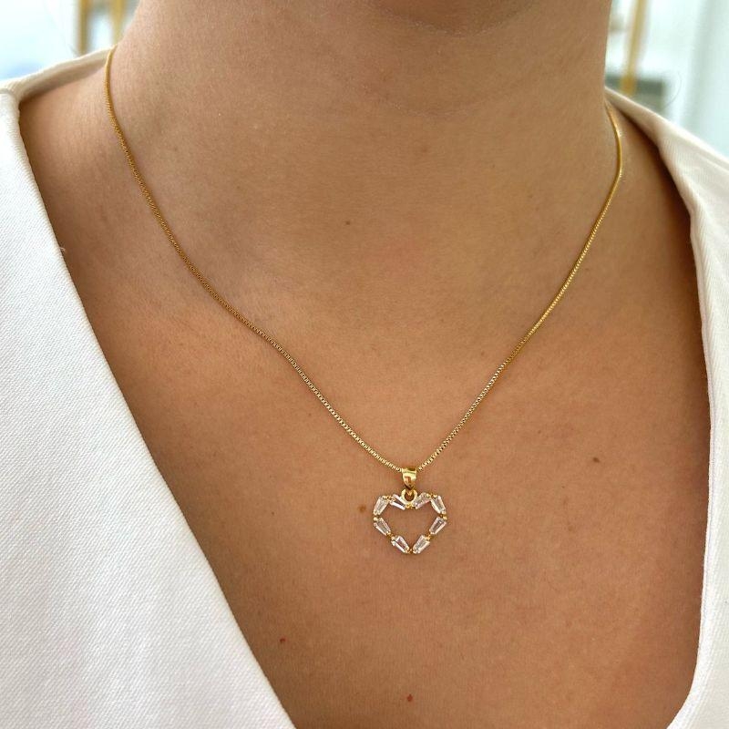 Colar Coração Vazado