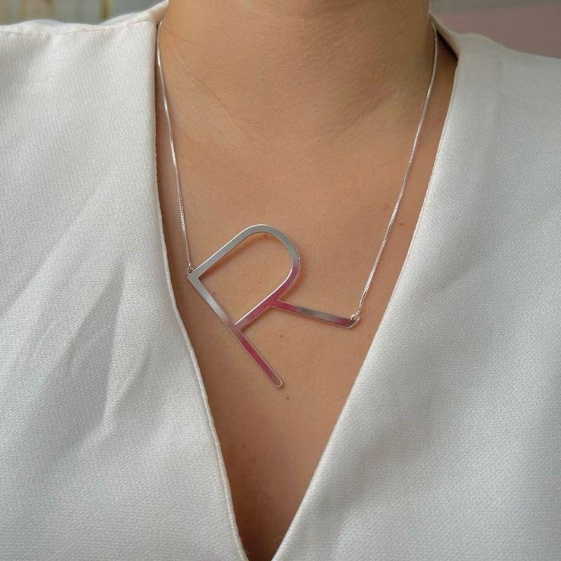 Colar Letra Grande R