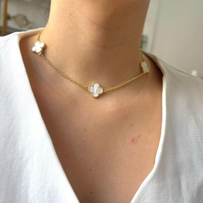 Colar Trevo Madreperola