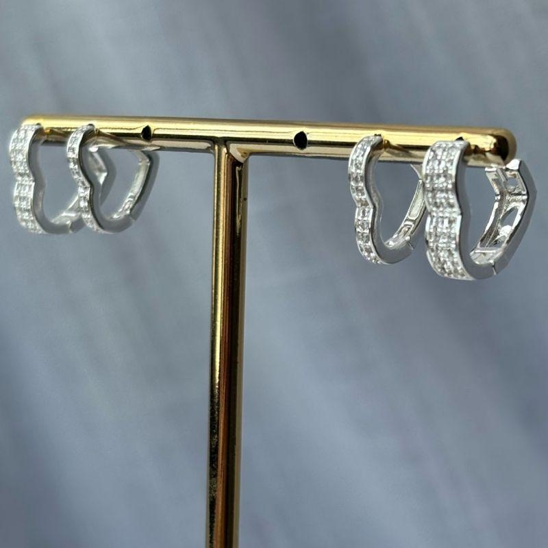 Conjunto de Brinco Coração Microcravejado