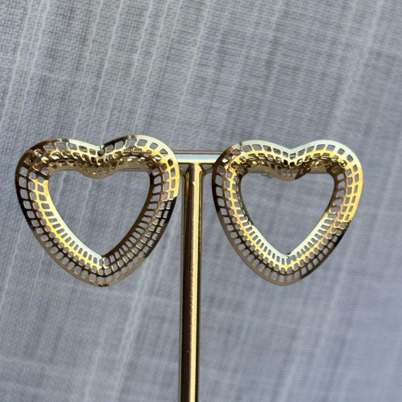 Brinco Coração Vazado