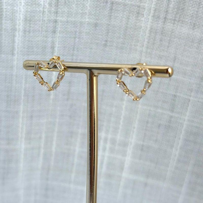 Brinco Coração Vazado