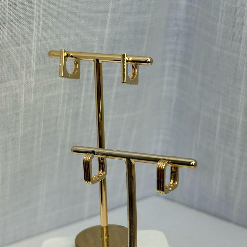 Brinco de Argola esses dois modelos cada