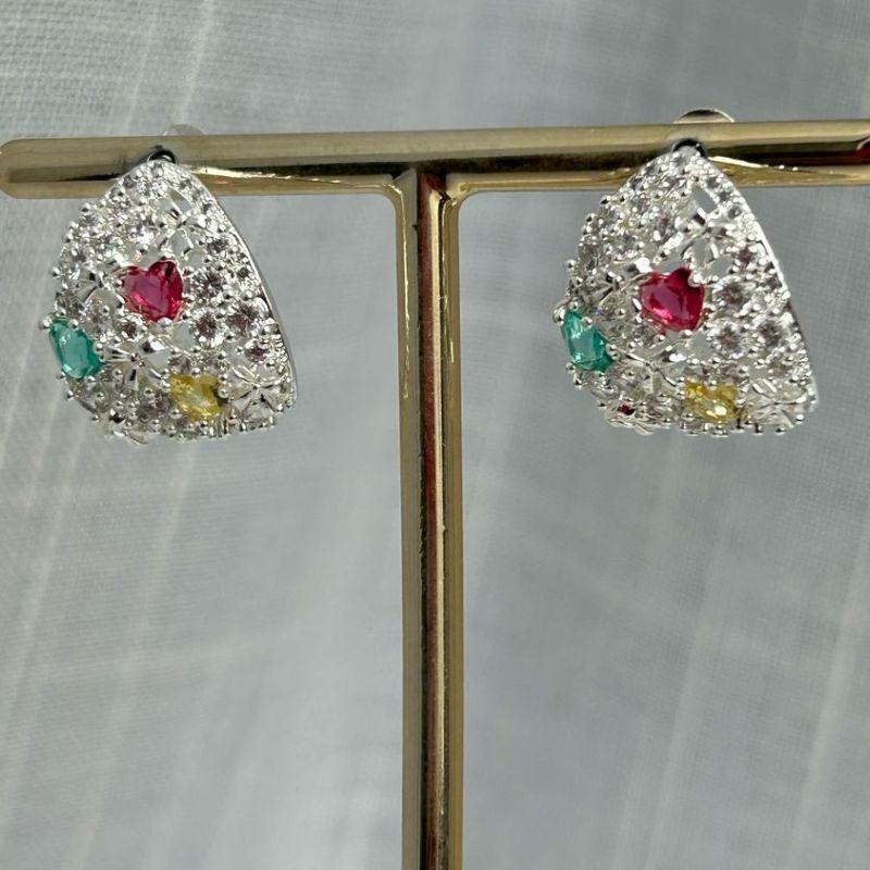 Brinco Gota Cravejado