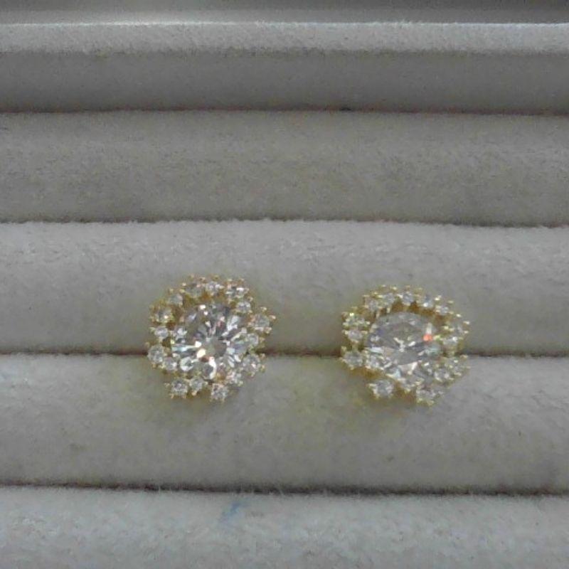 Brinco Ponto de Luz todo Cravejado Lateral