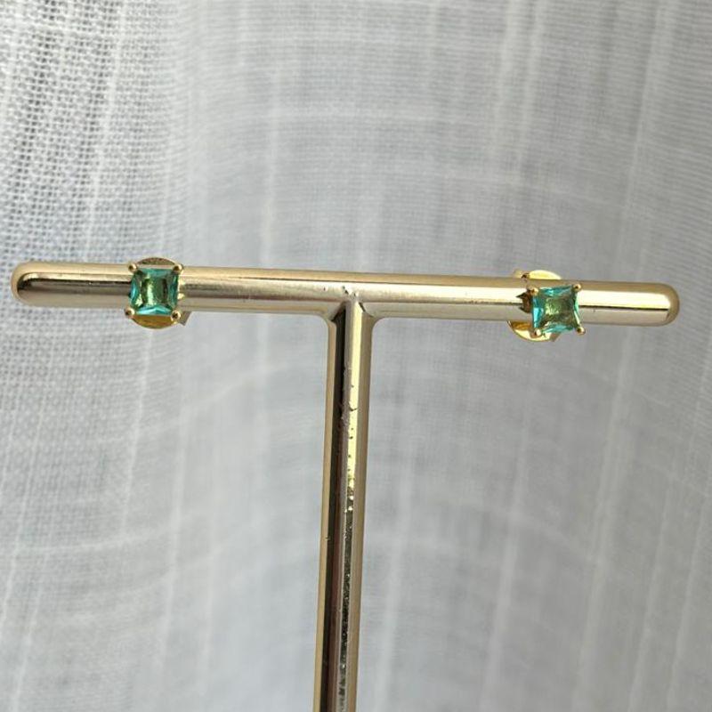 Brinco Ponto de Luz Verde Turquesa Caixa Quadrada