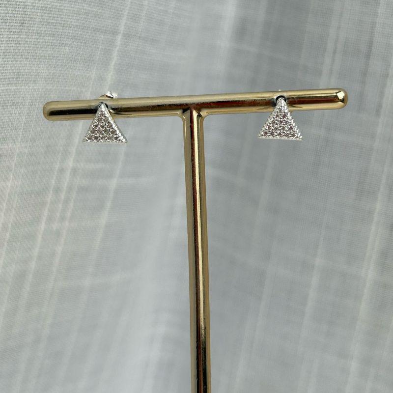 Brinco Triângulo Micrôcravejado P