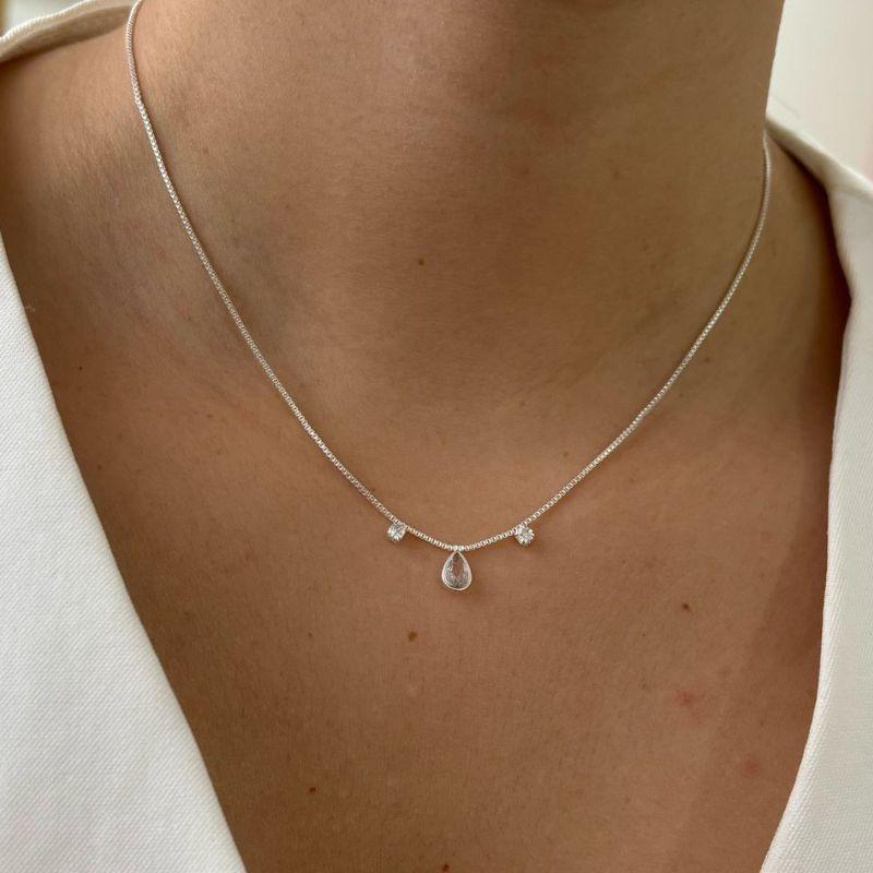 Colar Gota com Ponto de Luz