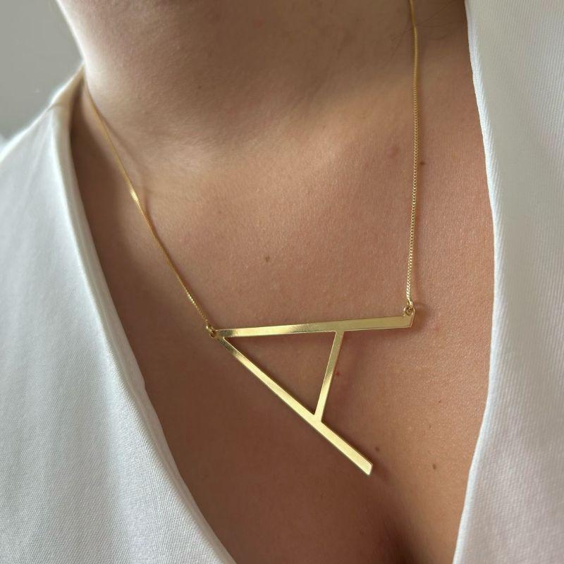 Colar Letra Grande A