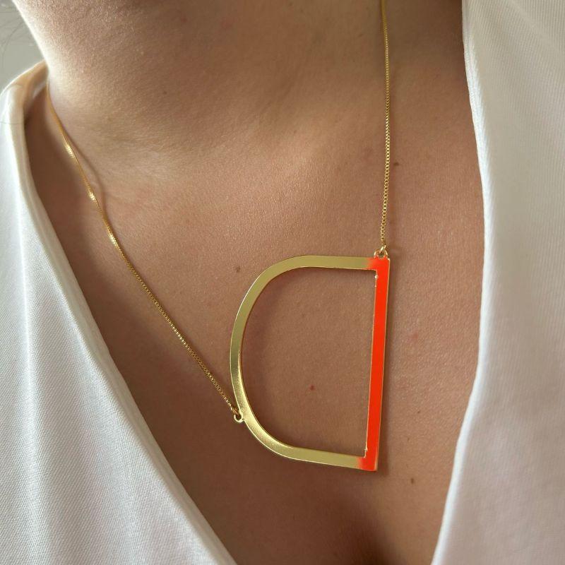 Colar Letra Grande D