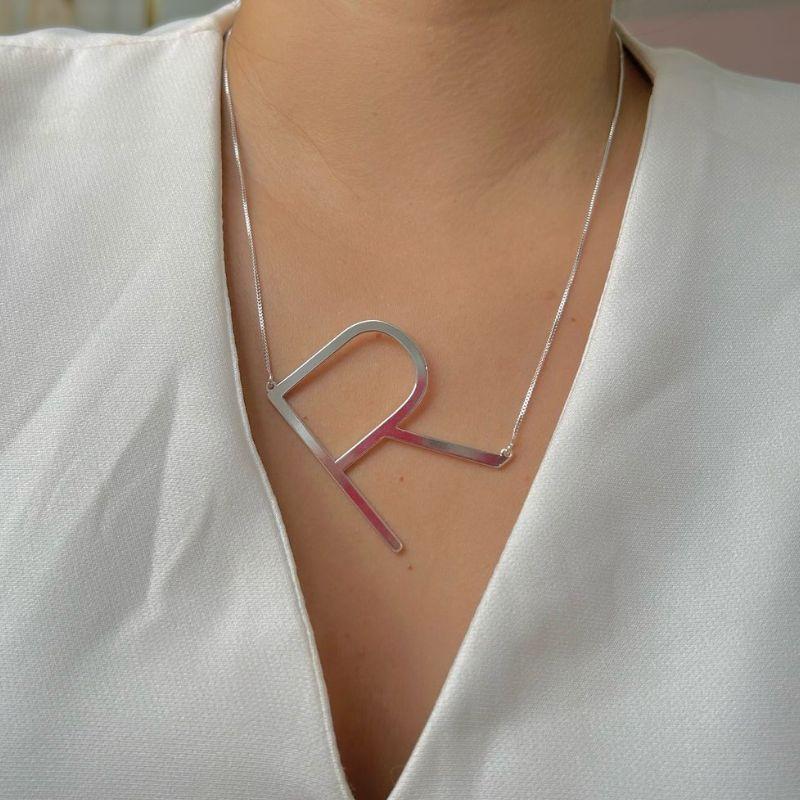 Colar Letra Grande R