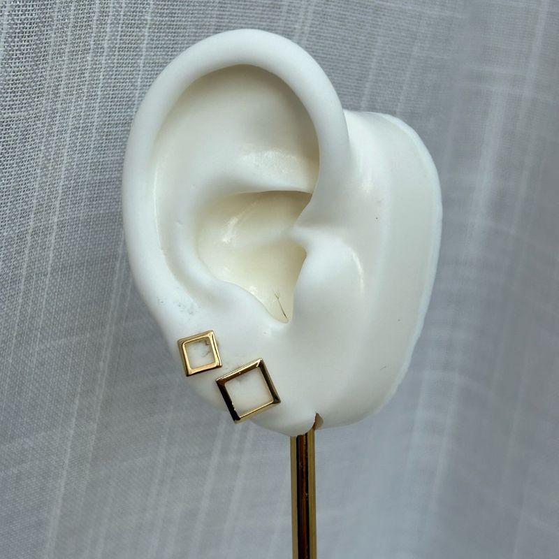 Conjunto de Brinco Quadrado Minimalista