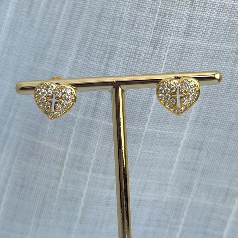 Brinco Coração Cruz Microcravejado