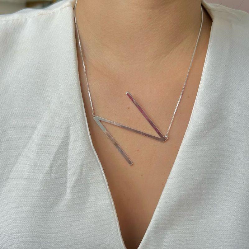 Colar Letra Grande N