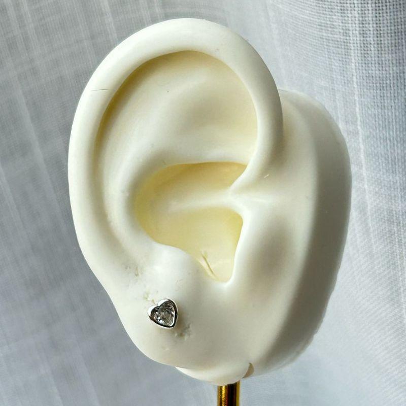 Brinco Coração Ponto de Luz