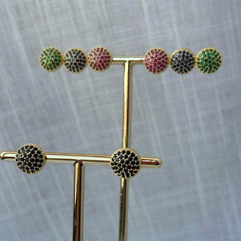 Brinco Redondo Cravejado Colorido Verde, Azul, Rosa ou Preto