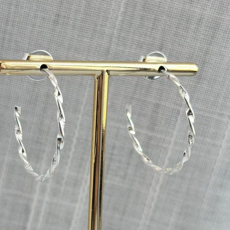 Brinco Argola  Fina Trabalhada M