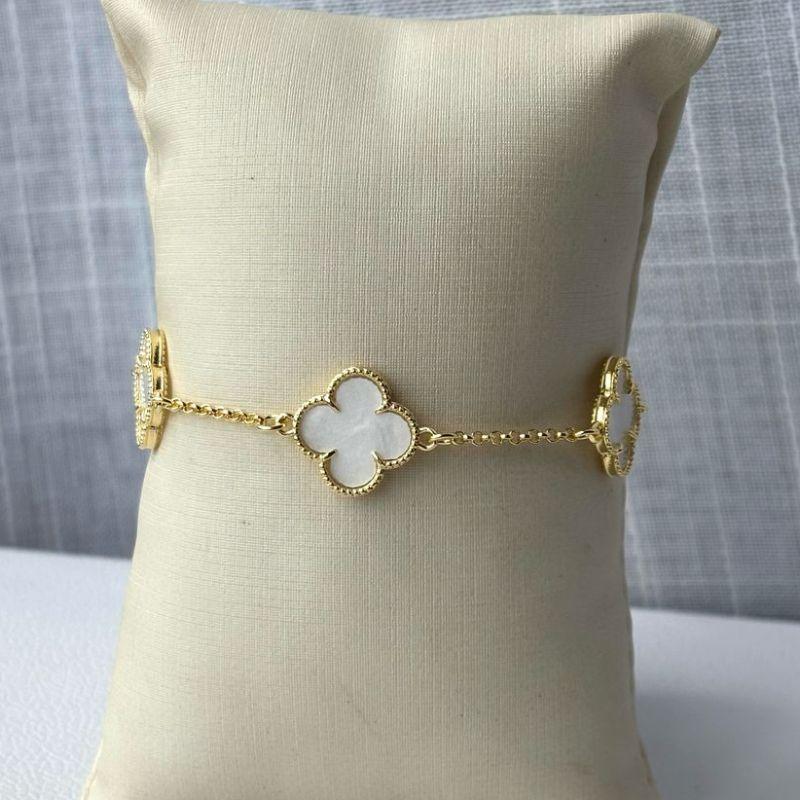 Pulseira Trevo Madrepérola